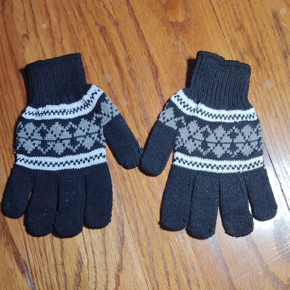 Black, White and Gray Patterned Gloves BRAND NEW